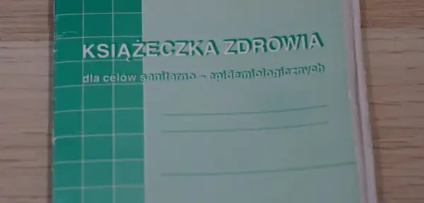 Książeczka sanepidowska w CV: 3 miejsca i gotowe frazy zatrudnij się!